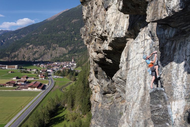 Klettersteig Burgsteinwand, Foto: Günther Durner | Climbers Paradise