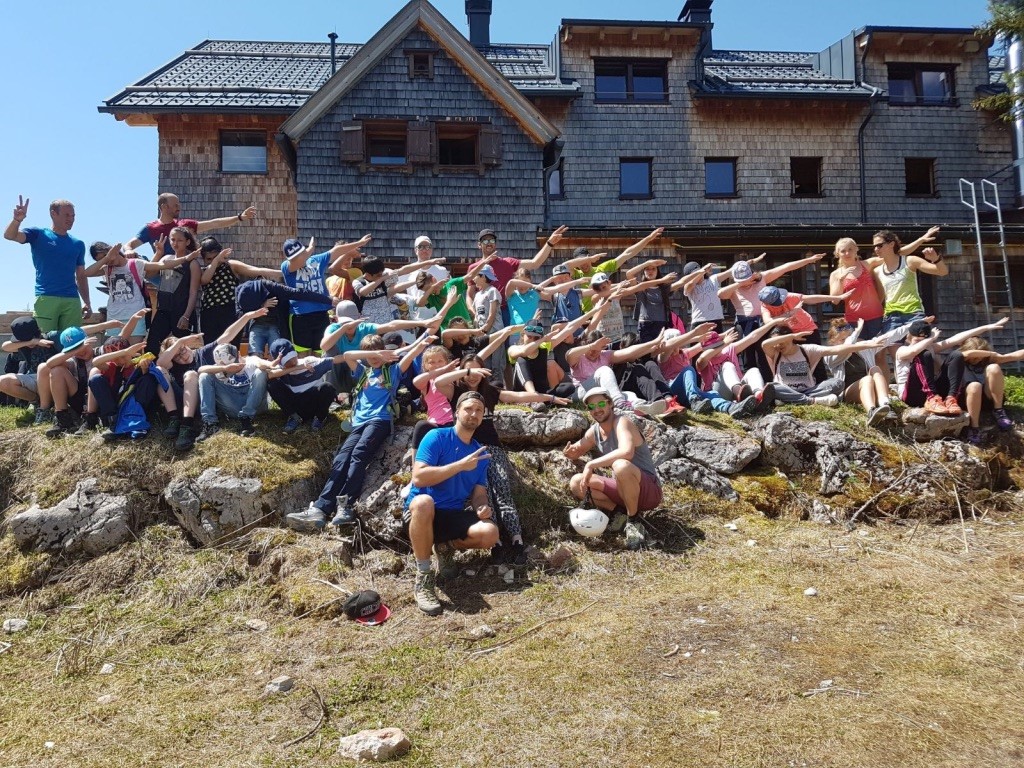 Begeisterung der SchülerInnen der NMS Gabelsberger auf der Erfurter Hütte.
