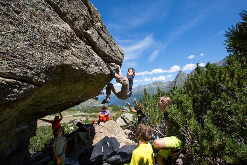 Bouldern im Silvapark, Foto: Mike Gabl | Climbers Paradise