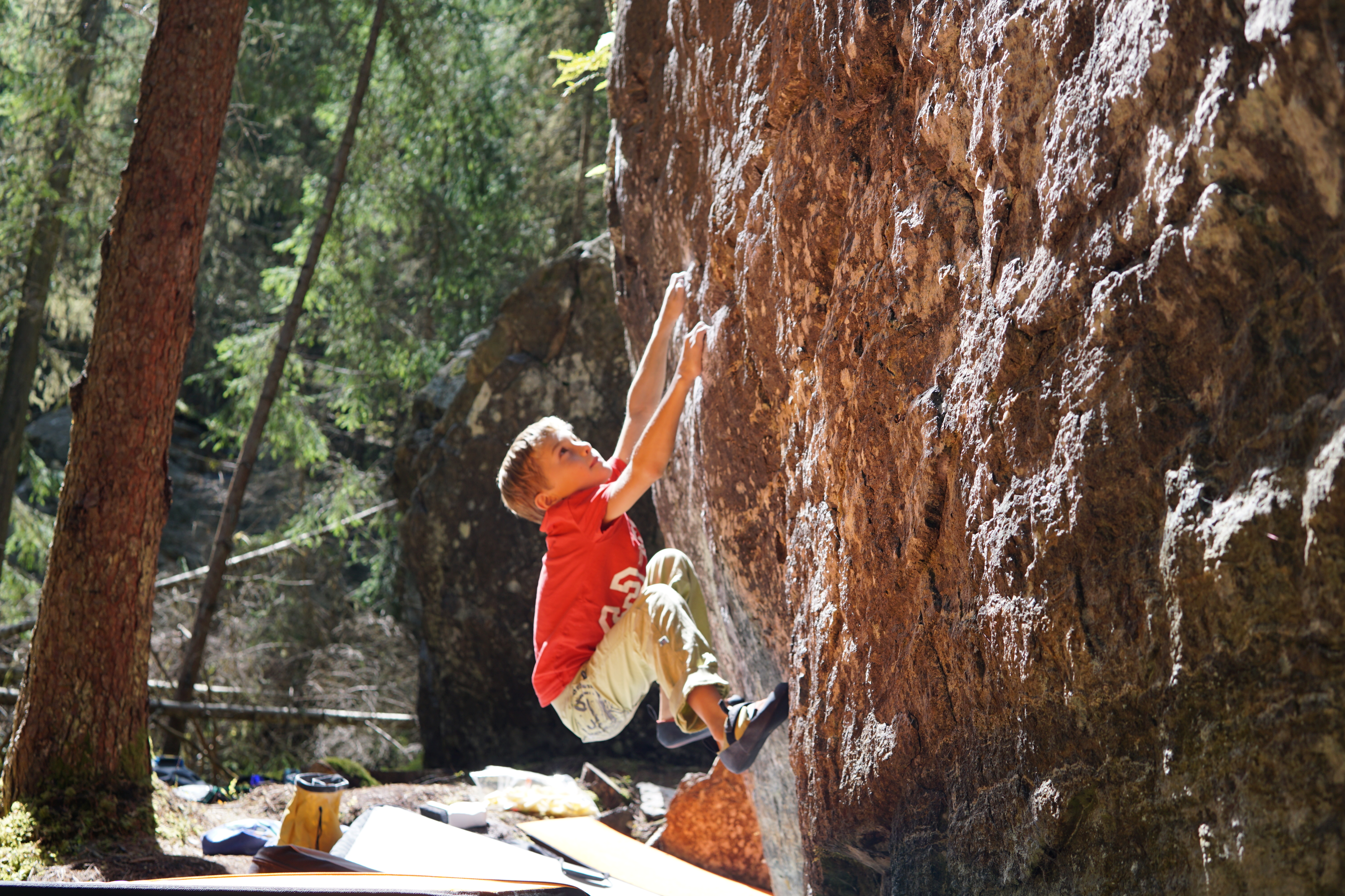 Perfekt zum Klettern mit Kindern: Bouldergebiet Mandlersboden im Pitztal