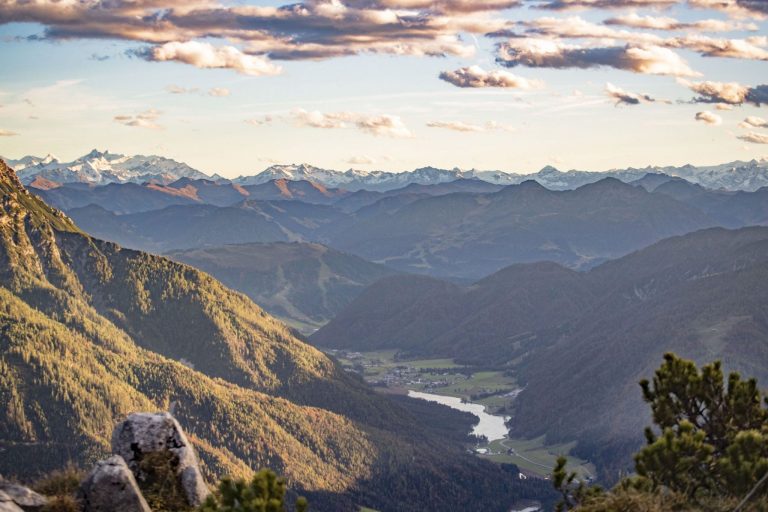 Ausblick von der Steinplatte Richtung Pillersee und das Tal, Foto: Defrancesco | Climbers Paradise