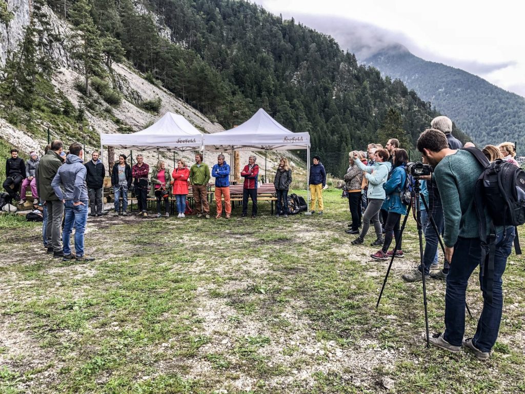 Feierlich wurde der neu gestaltete Klettergarten Scharnitz Sonnenplatten eröffnet, Foto: Olympiaregion Seefeld | Climbers Paradise