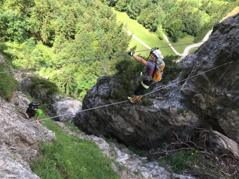 Erste Seilbrücke im Bergkameradensteig, Foto: Susa Schreiner | Climbers Paradise