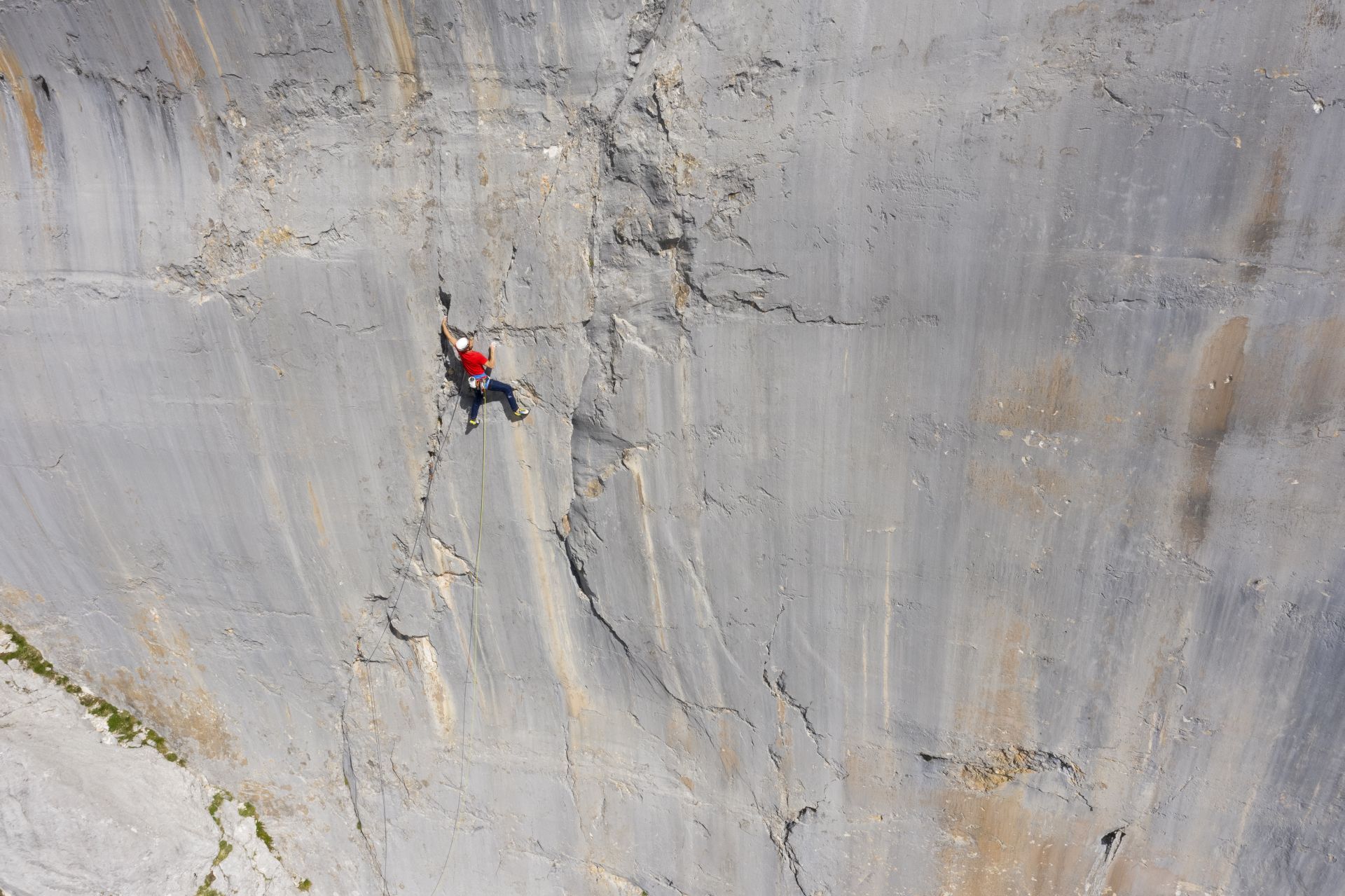 Klettergebiet in Tirol aus der Luft