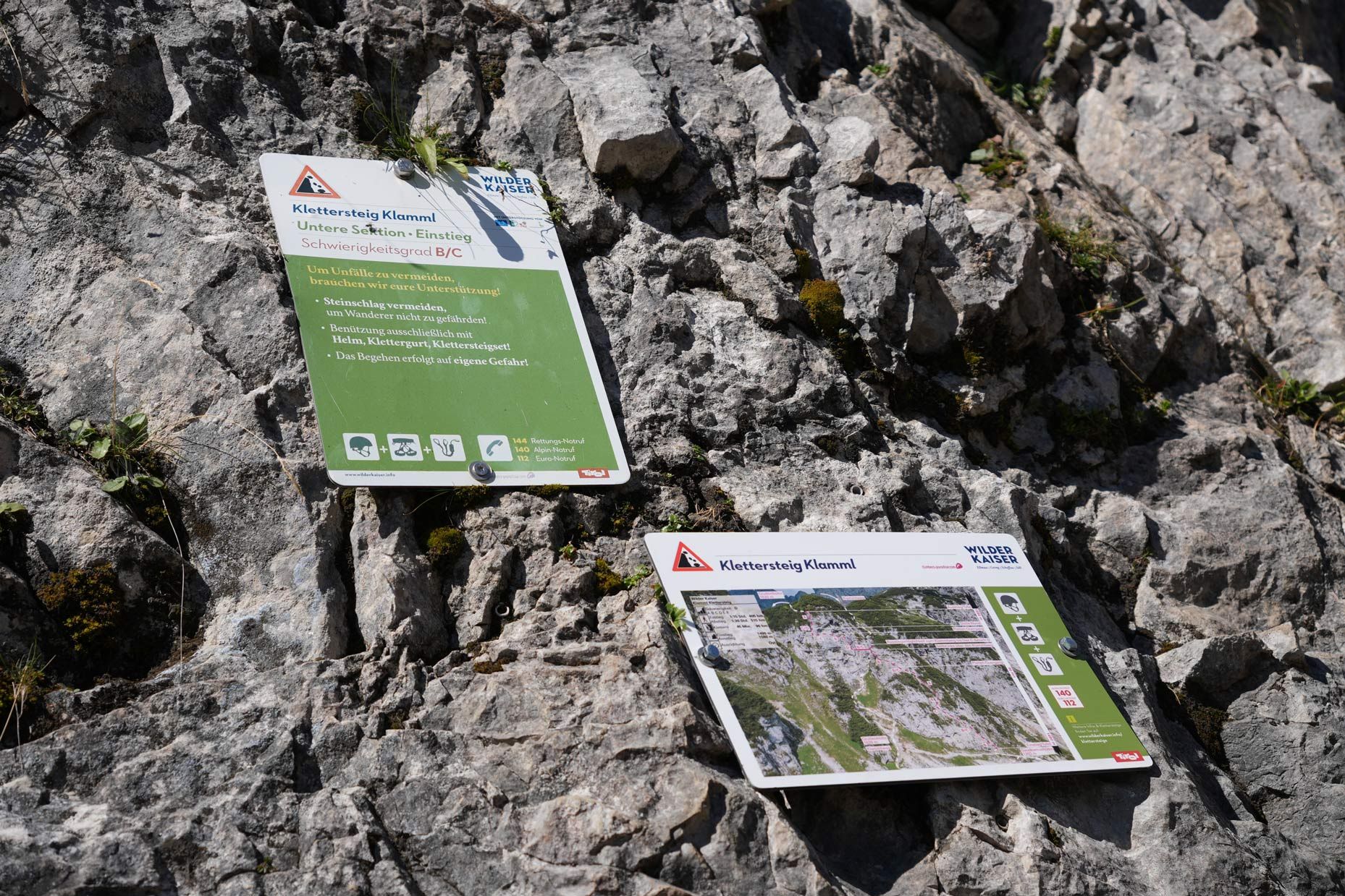 Informationsschilder am Klamml-Klettersteig