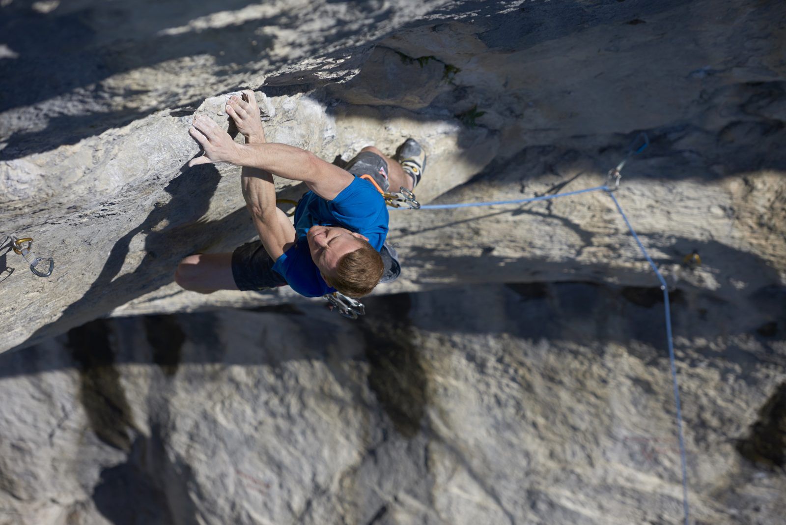 Jakob Schubert klettert im Klettergarten Dschungelbuch an der Martinswand