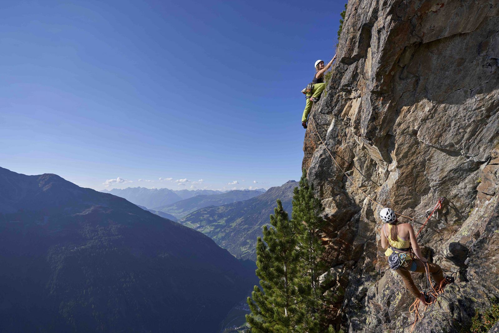 View from the Schweikert across the Kaunertal into the Inntal