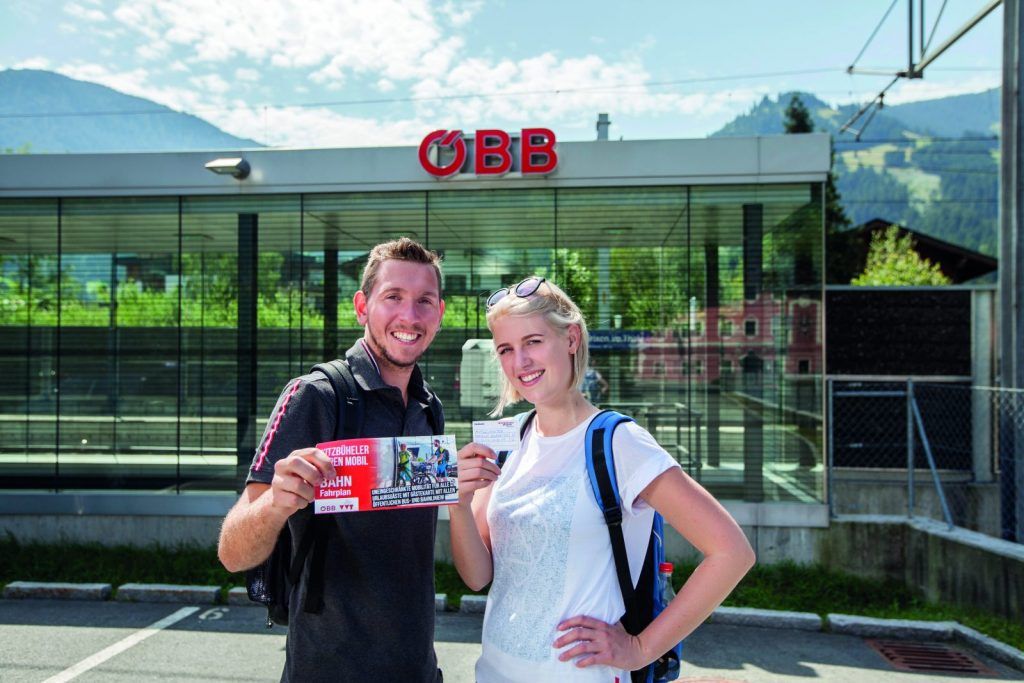Regionalzug in den Kitzbüheler Alpen