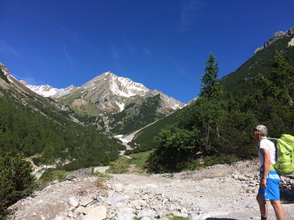 Aufstieg zur Muttekopfhütte oberhalb von Imst