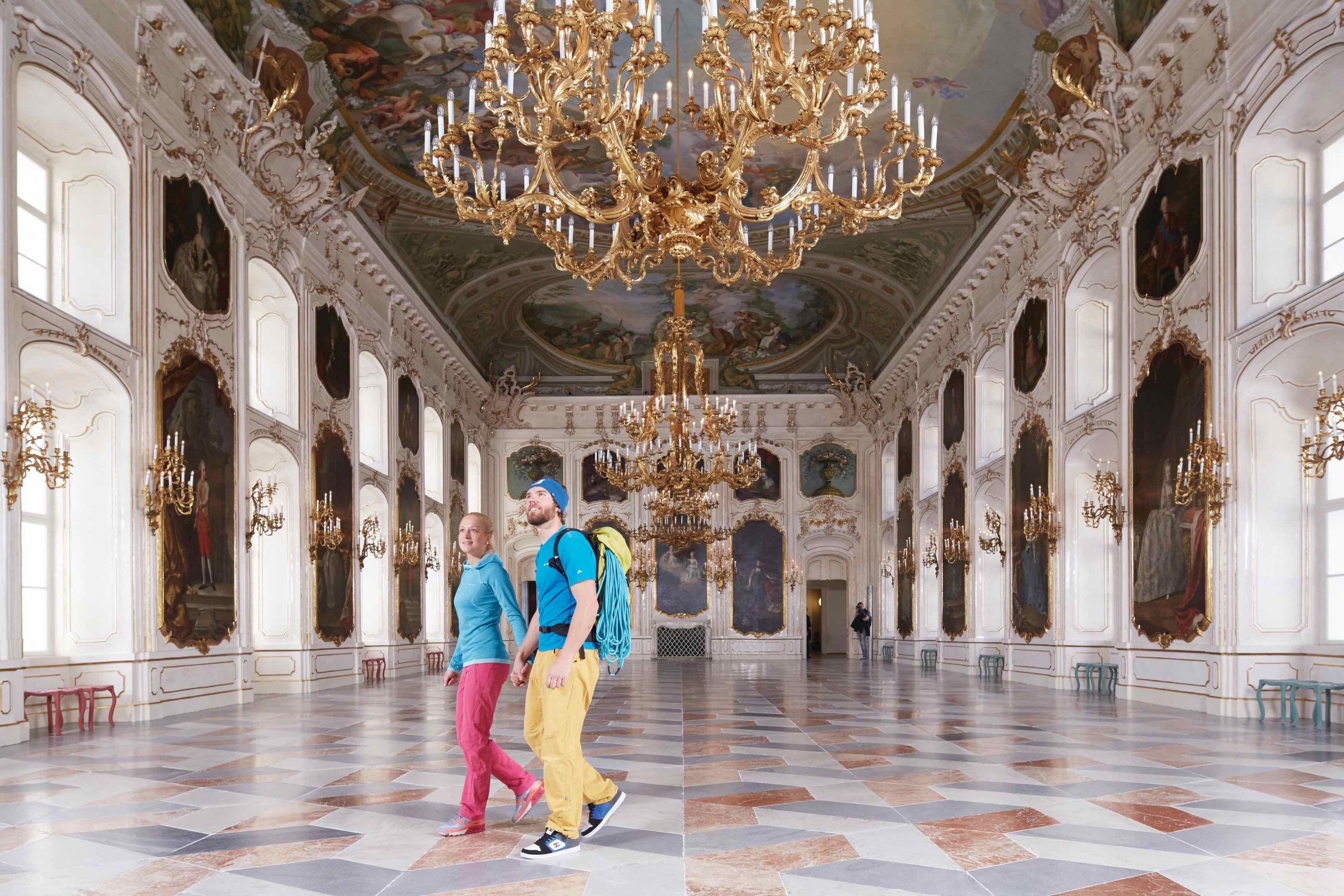 Prunkvoller Saal in der kaiserlichen Hofburg in Innsbruck