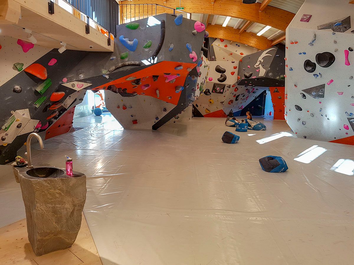 Boulderhalle Steinblock in Imst