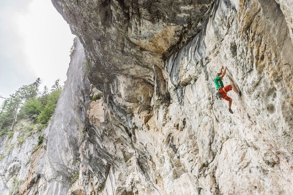 Klettern am Schleierwasserfall bei Going im Wilden Kaiser