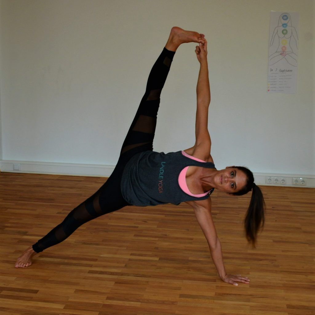 Yoga pose: Side Plank with a raised leg