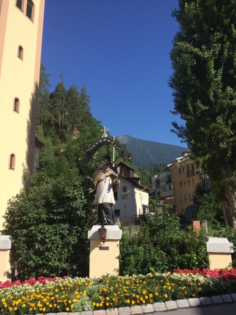 Historischer Brunnen in der Imster Altstadt