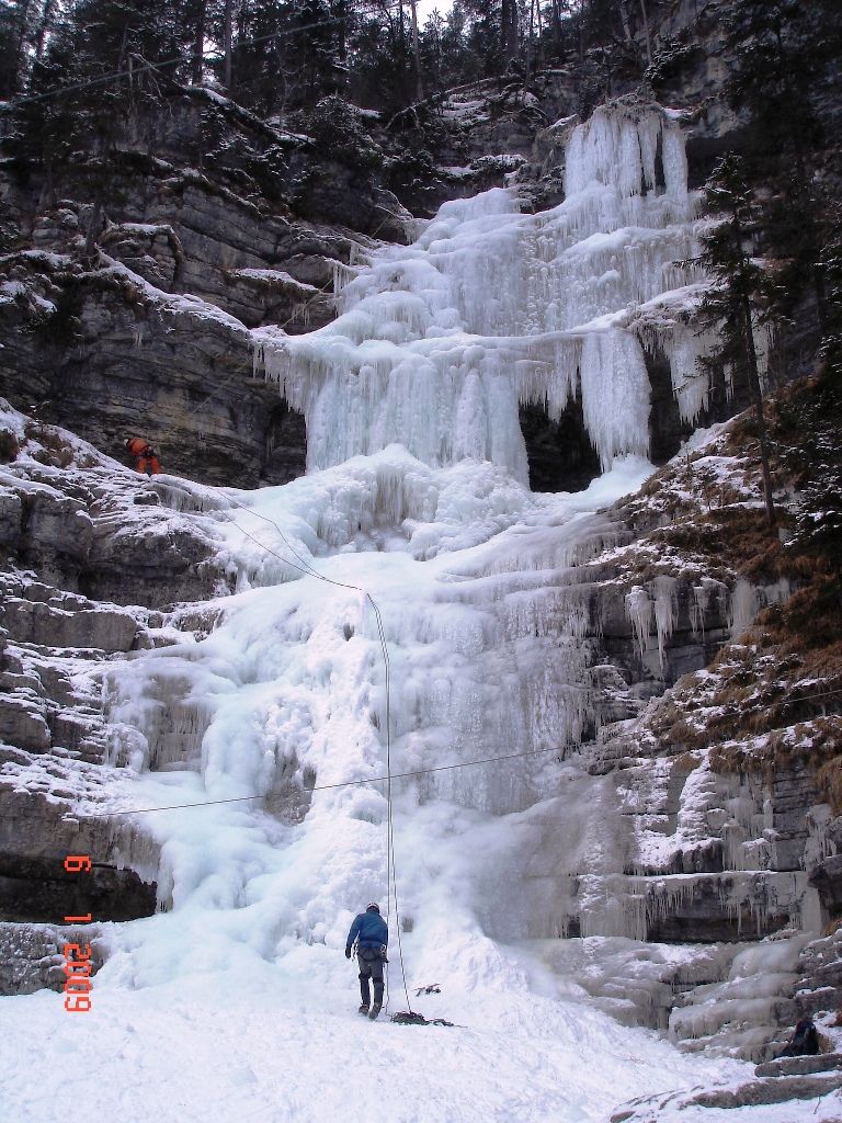 Eiskletterer am Häselgöhr-Eisfall