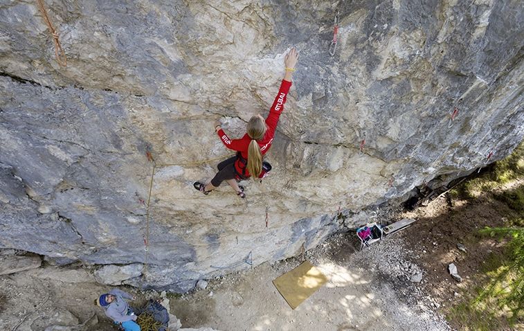 Sonniges Klettergebiet Telfs Hex im Winter